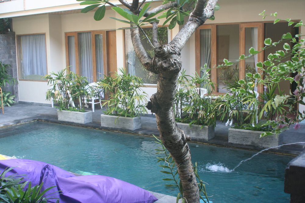 Jukung Guest House Sanur Buitenkant foto