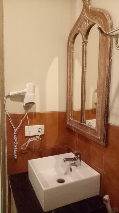 Jukung Guest House Sanur Buitenkant foto