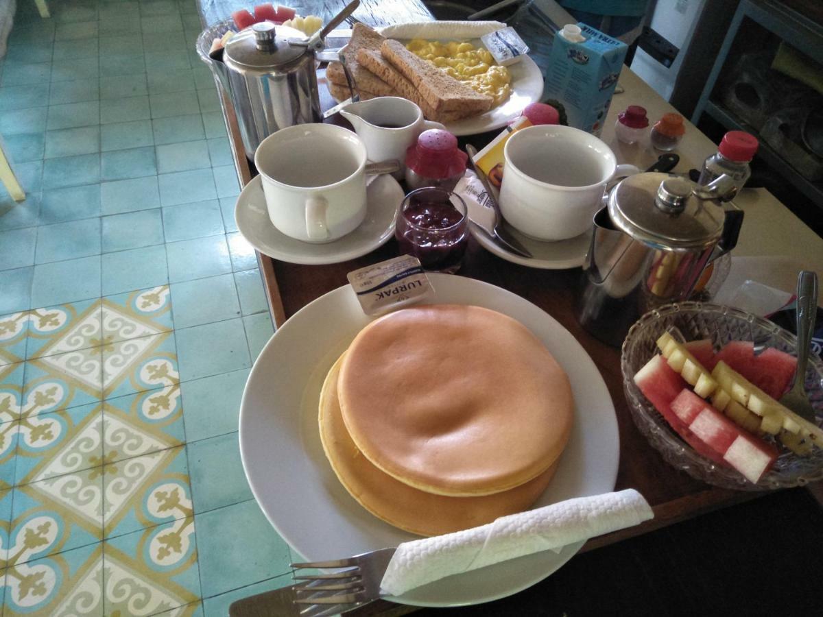 Jukung Guest House Sanur Buitenkant foto